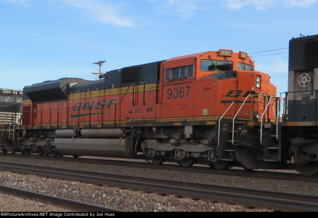 BNSF 9367